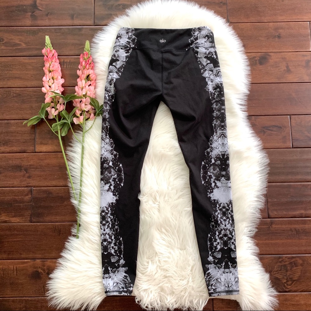 Alo yoga▪️Full length high rise airbrush legging.